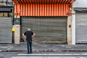 Por que 6 em cada 10 empresas fecham no Brasil antes dos 5 anos (e o que muda no modelo de franquias). 1 Empresas Fecham no Brasil