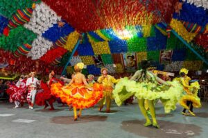 Festa de São João na Bahia: alugar ou comprar equipamento para o seu arraiá? 1 Sao JOao 2